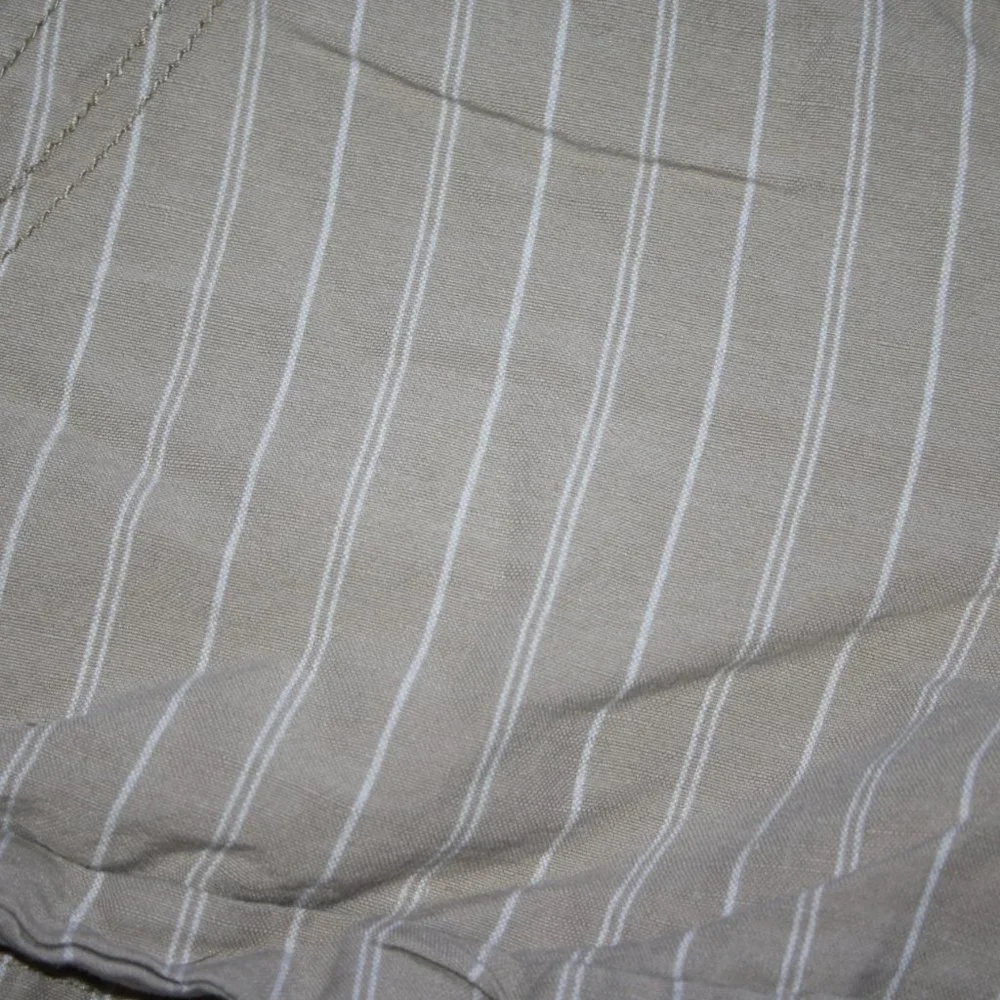 ☀️ Old Navy Khaki Pinstripe Shorts – Size 4 Linen-Cotton Blend · Classic Fit ·